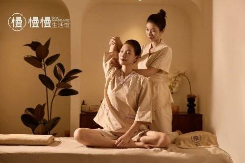 力大健康服务打造都市人身体“充电站”j9九游会网站入口慢慢生活馆：AI助(图4)