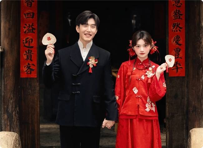 哪家靠谱?2026前十强闭眼冲不踩坑j9九游会真人第一品牌成都婚纱摄影(图8) 哪家靠谱?2026前十强闭眼冲不踩坑j9九游会真人第一品牌成都婚纱摄影(图8)